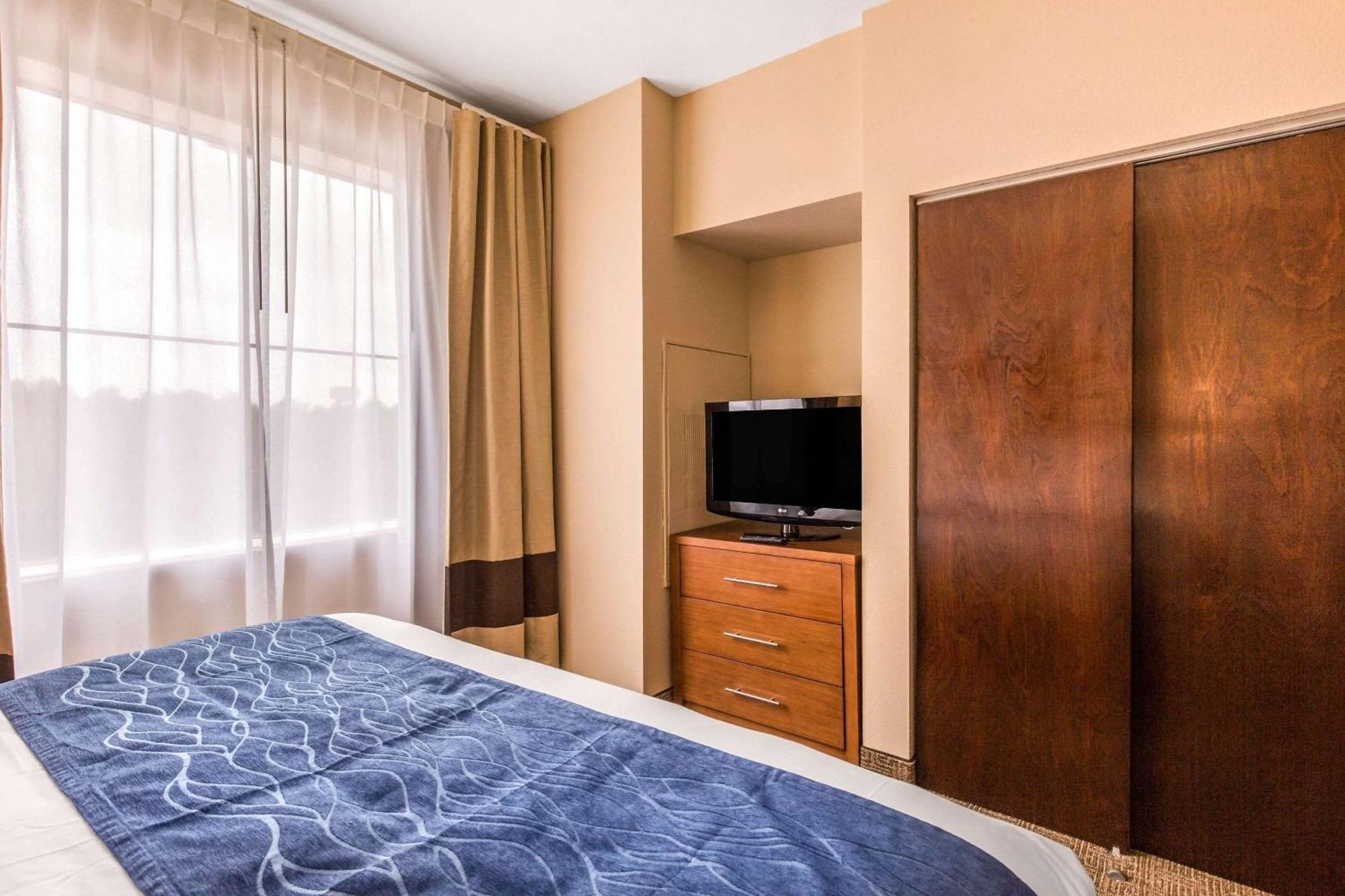 Comfort Inn & Suites Iah Bush Airport - East Humble Ngoại thất bức ảnh